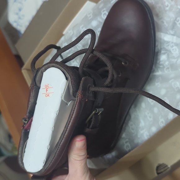 UGG W Kesey - Picture 3 of 4